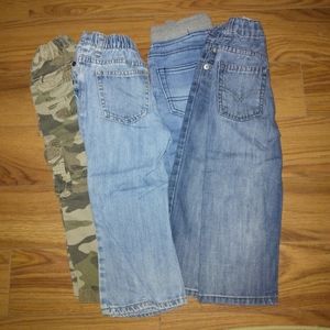 Bundle of 4 toddler pants